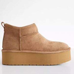 Madden Girl Women’s Embrace Cozy Mini Platform Booties Brown faux suede 7.5M NEW